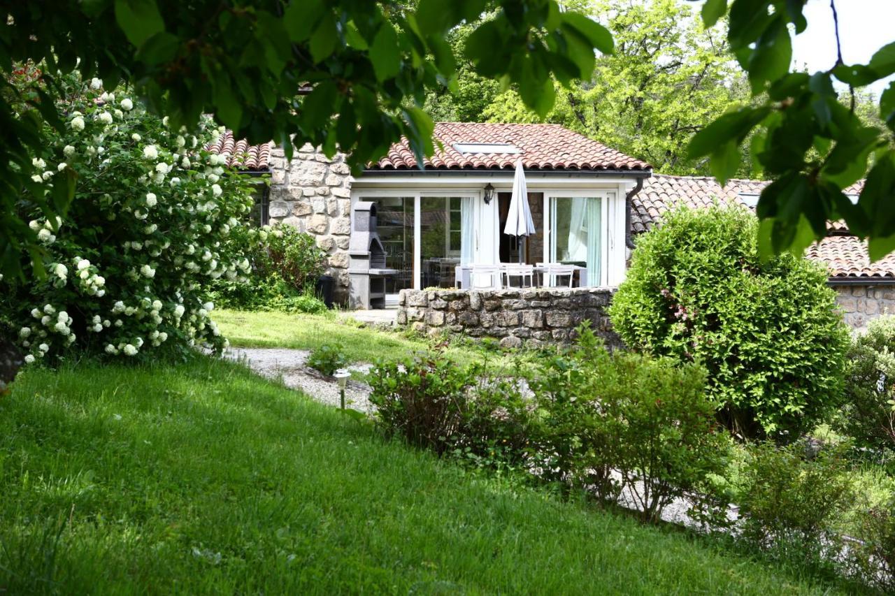 Les Grangeonnes, Gites Nature, Piscine, Bain Nordique, Sauna Pour Accueil Familiale Ou De Groupe Saint-Basile Eksteriør billede